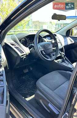 Седан Ford Focus 2015 в 