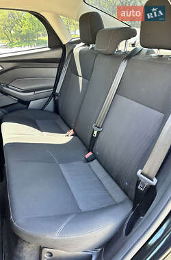 Седан Ford Focus 2015 в 