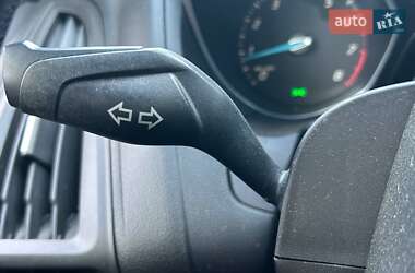 Хэтчбек Ford Focus 2011 в 