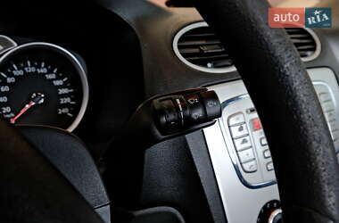 Седан Ford Focus 2009 в 