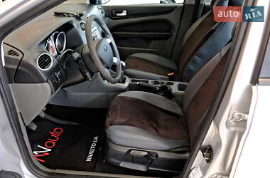 Седан Ford Focus 2009 в 