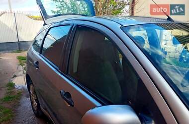 Хетчбек Ford Focus 2003 в Великій Михайлівці