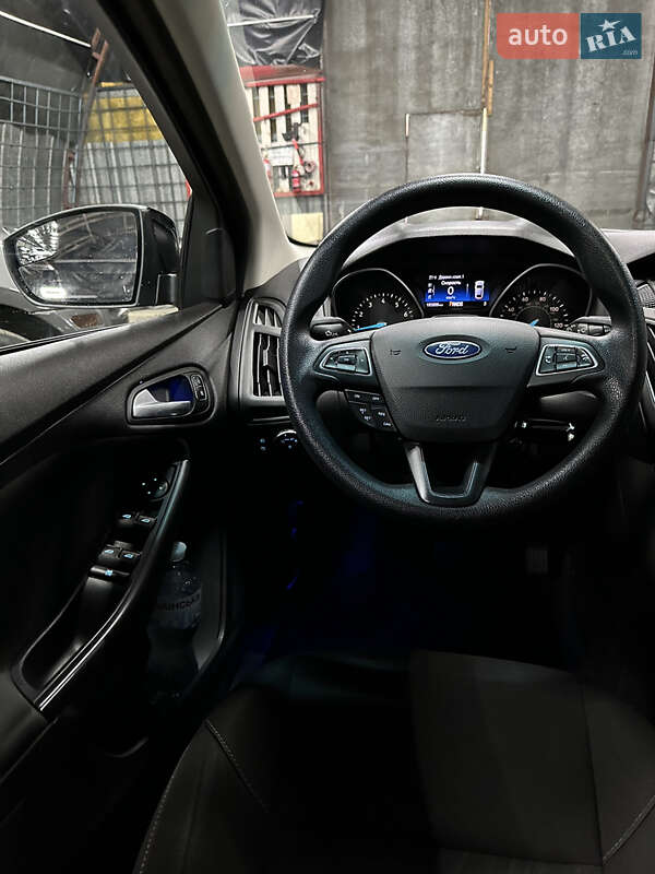 Хэтчбек Ford Focus 2017 в Киеве