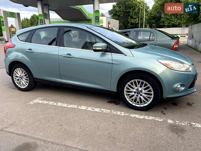 Хетчбек Ford Focus 2011 в Глухові