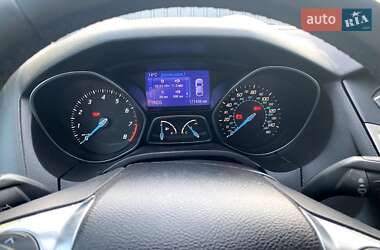 Хэтчбек Ford Focus 2011 в 