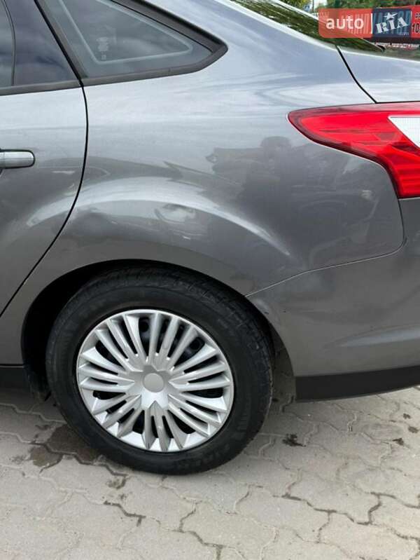 Седан Ford Focus 2011 в Калуше