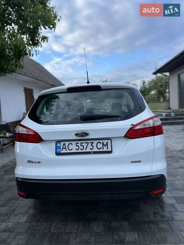 Универсал Ford Focus 2012 в Дерно