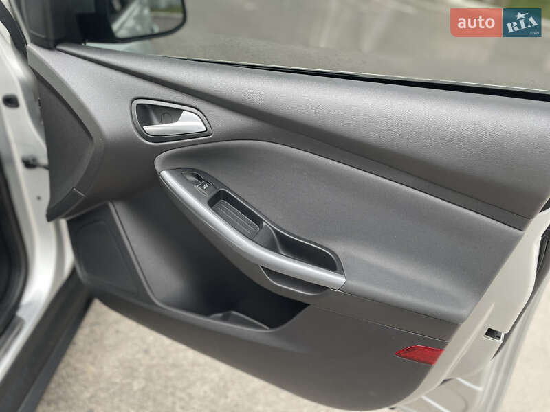 Универсал Ford Focus 2012 в Ровно