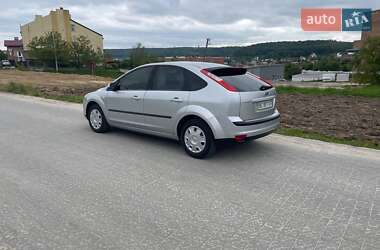 Хэтчбек Ford Focus 2006 в 
