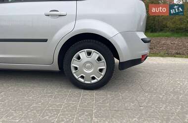Хэтчбек Ford Focus 2006 в 