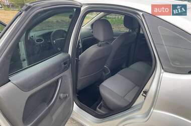 Хэтчбек Ford Focus 2006 в 