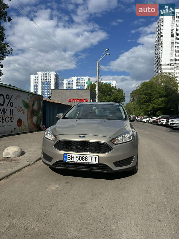 Седан Ford Focus 2016 в 