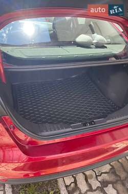 Седан Ford Focus 2015 в 