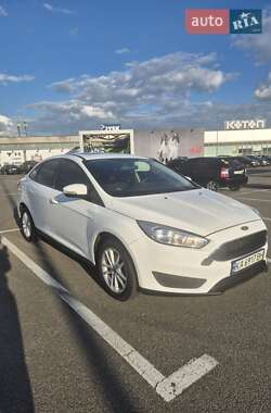 Седан Ford Focus 2015 в 