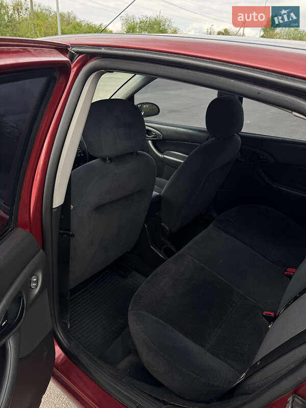 Седан Ford Focus 2001 в Києві