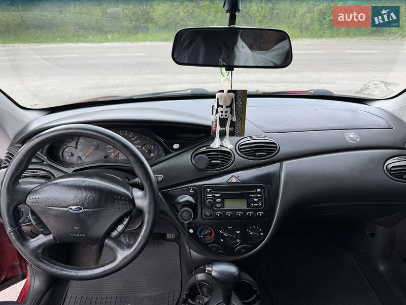 Седан Ford Focus 2001 в Києві