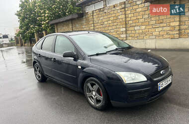 Хэтчбек Ford Focus 2005 в 