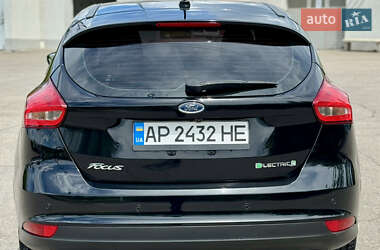 Хэтчбек Ford Focus 2017 в 