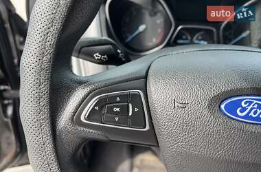 Седан Ford Focus 2016 в 