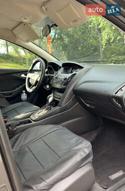Седан Ford Focus 2015 в 