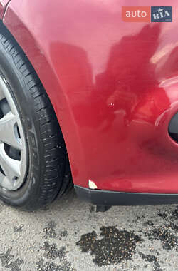 Хэтчбек Ford Focus 2012 в 