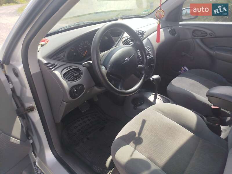 Седан Ford Focus 2000 в Рокитном
