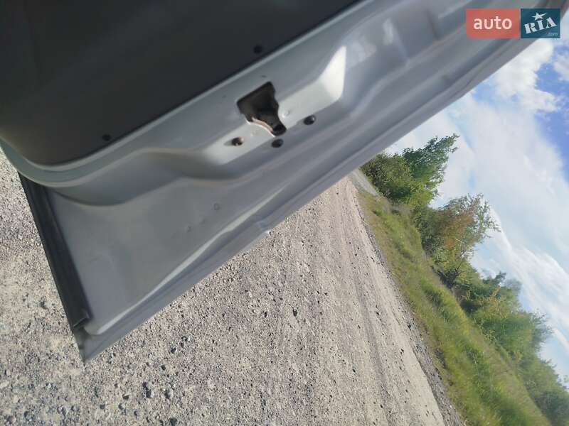 Седан Ford Focus 2000 в Рокитном