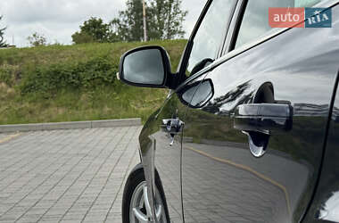 Хэтчбек Ford Focus 2012 в 