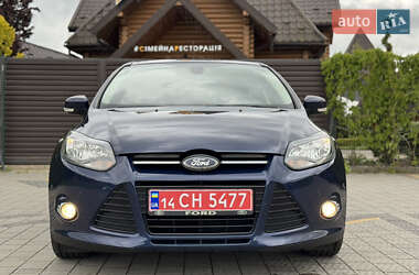 Хэтчбек Ford Focus 2012 в 