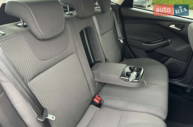 Хетчбек Ford Focus 2014 в 