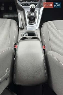 Хетчбек Ford Focus 2014 в 