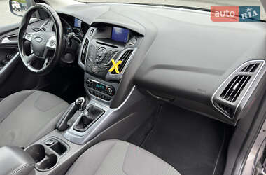 Хетчбек Ford Focus 2014 в 