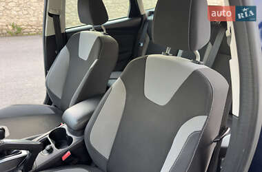 Универсал Ford Focus 2013 в 