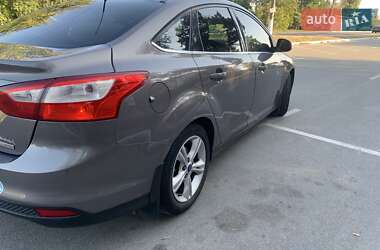Седан Ford Focus 2013 в 