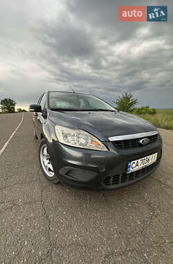 Хэтчбек Ford Focus 2008 в Новой Одессе