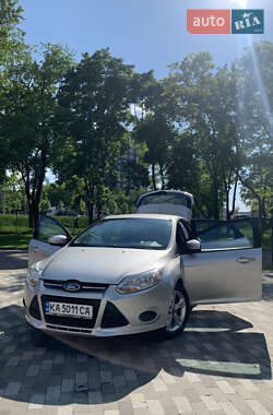 Хэтчбек Ford Focus 2014 в Киеве