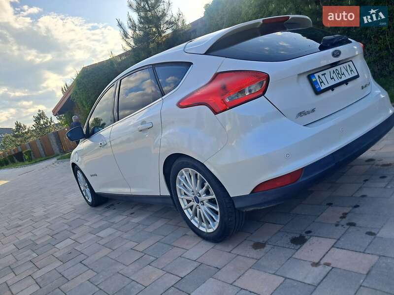 Хетчбек Ford Focus 2015 в Івано-Франківську