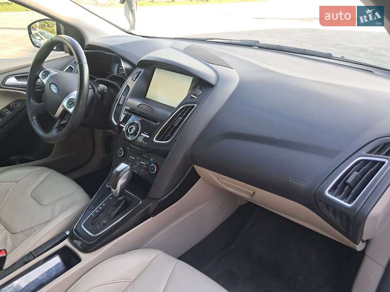 Хетчбек Ford Focus 2015 в Івано-Франківську
