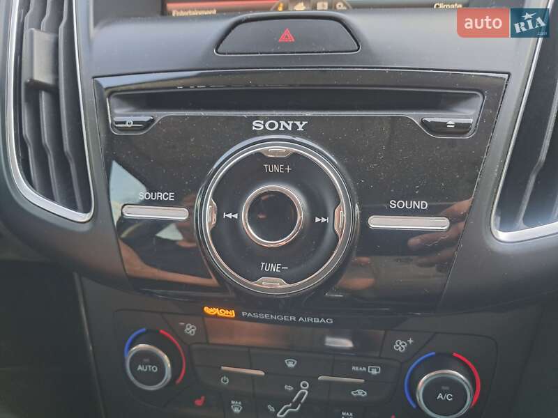Хетчбек Ford Focus 2015 в Івано-Франківську