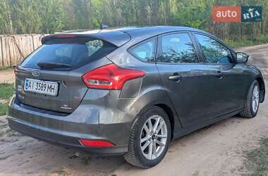 Хэтчбек Ford Focus 2015 в 
