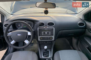 Хетчбек Ford Focus 2006 в 