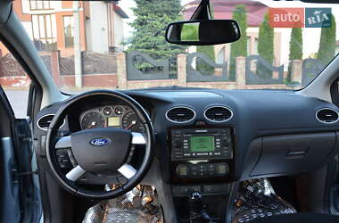 Седан Ford Focus 2005 в 