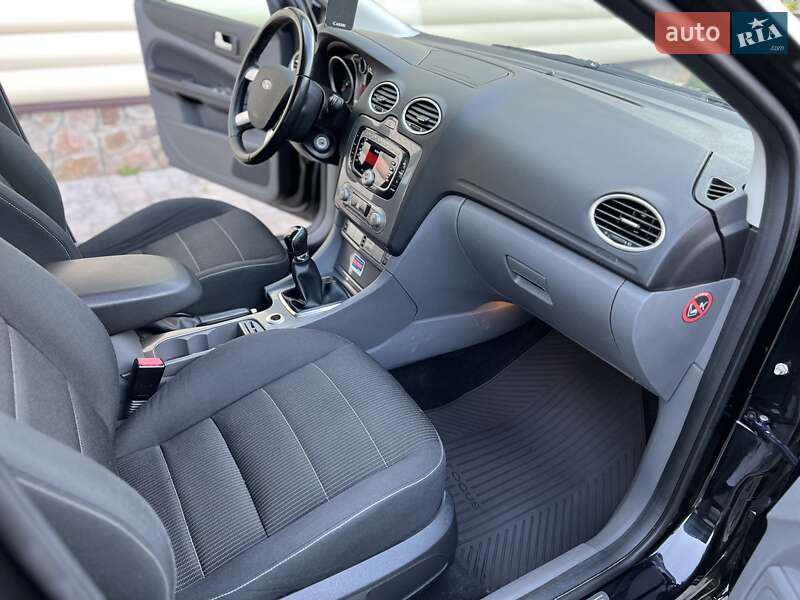 Універсал Ford Focus 2008 в Сарнах