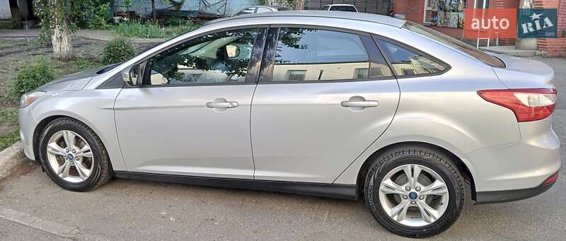 Седан Ford Focus 2013 в 