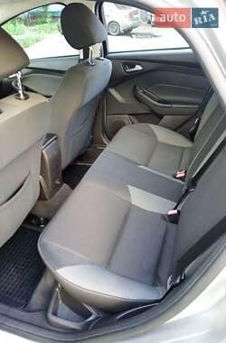 Седан Ford Focus 2013 в 