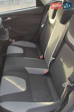 Хэтчбек Ford Focus 2013 в 