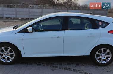 Хэтчбек Ford Focus 2013 в 