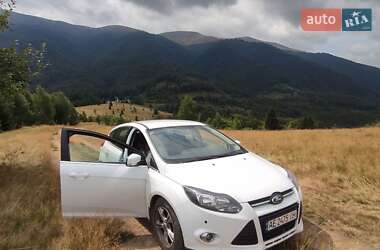 Хэтчбек Ford Focus 2013 в 