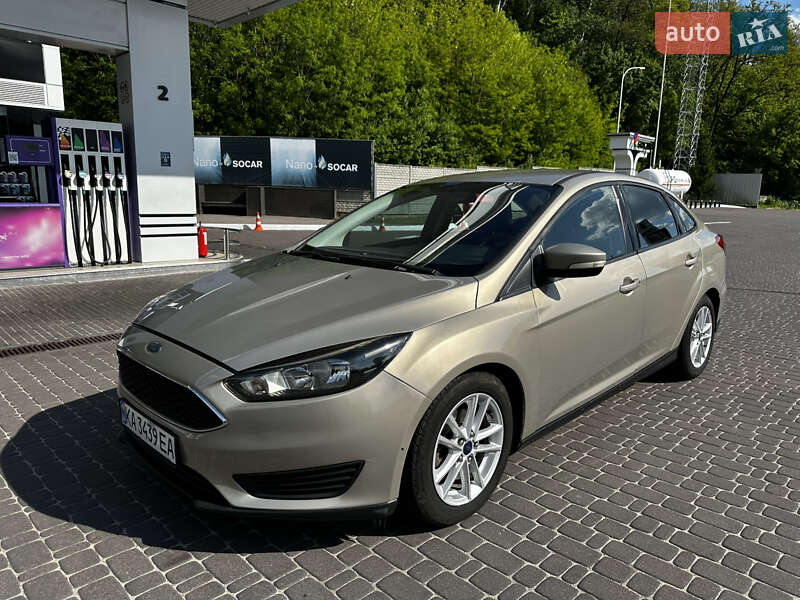 Седан Ford Focus 2014 в 
