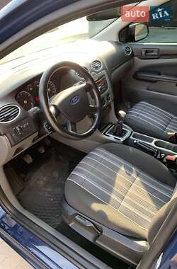 Хетчбек Ford Focus 2011 в 